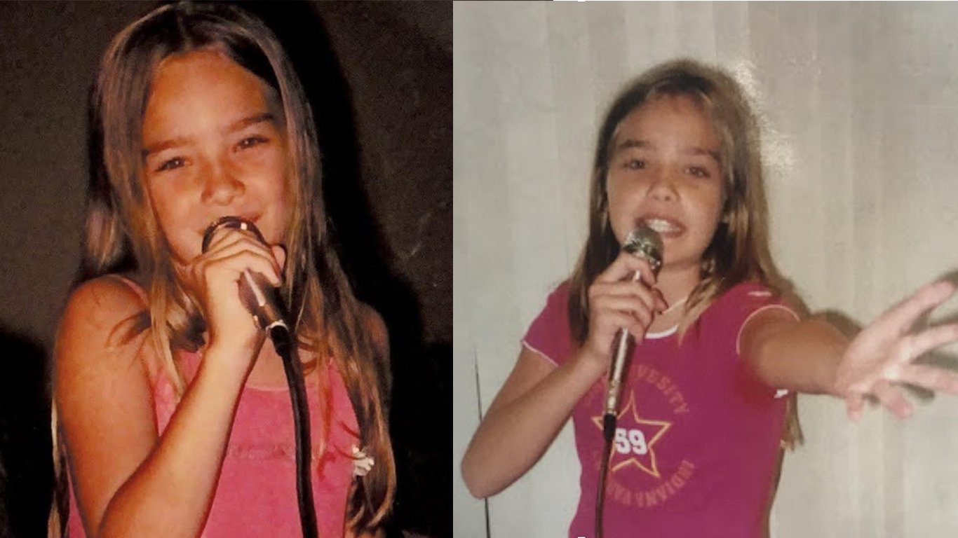 Fiz ginástica olímpica, natação, jazz, handboll, teatro e ballet (não tenho fotos dessa época). Pra representar, coloquei essas no Karaokê, já que desde sempre também amava um microfone.