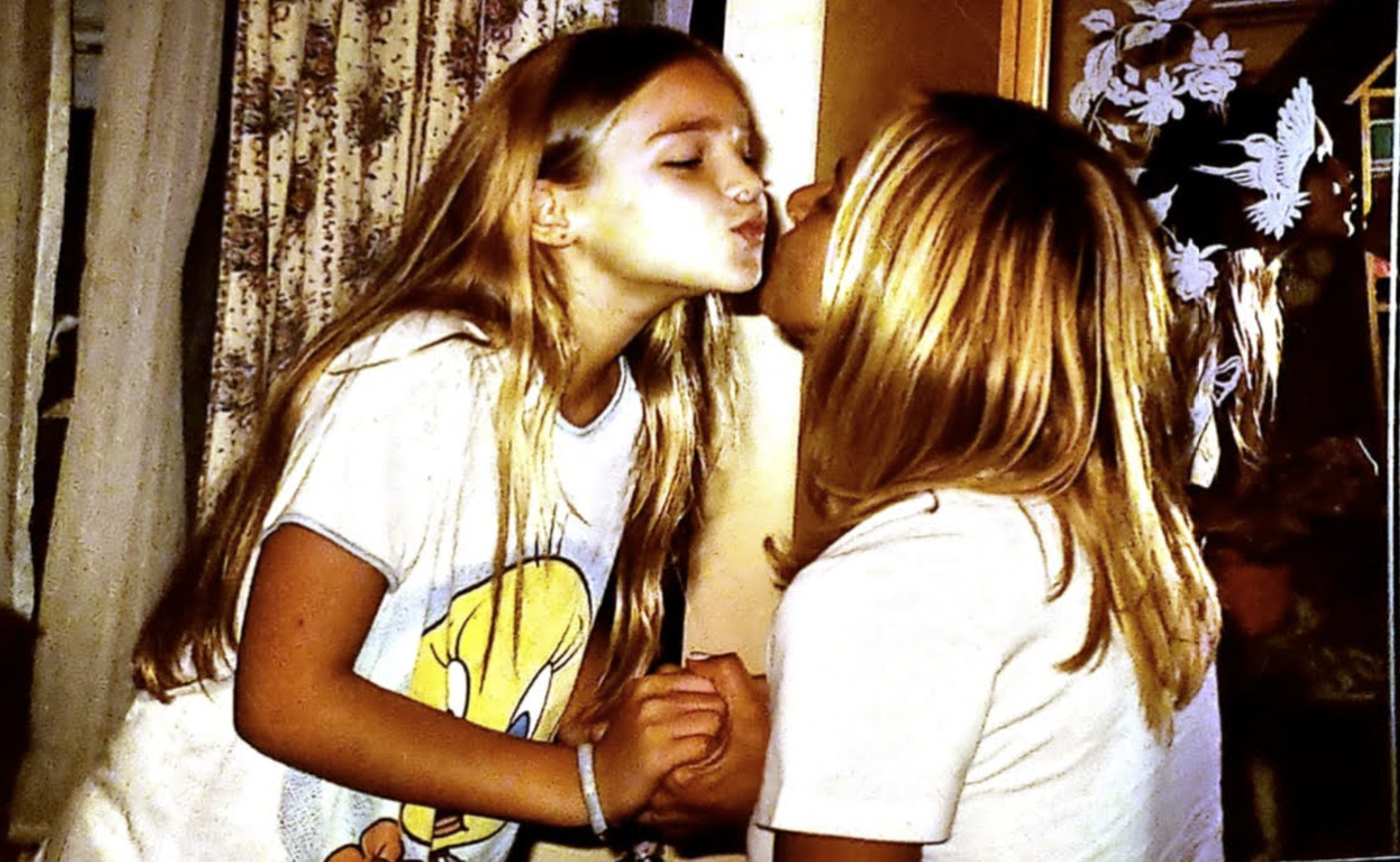 Fui morar com a minha mãe. Por muito tempo fomos só nós duas. Dávamos força uma pra outra e fazíamos tudo juntas.